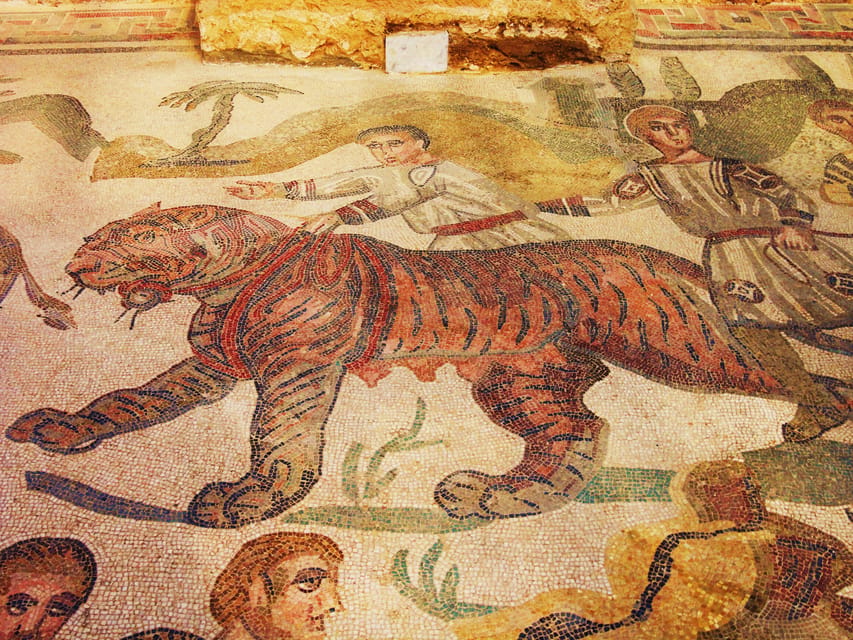 Piazza Armerina: Private Villa Romana del Casale Guided Tour - Mosaics that read like stories: hunting, music, and daily life