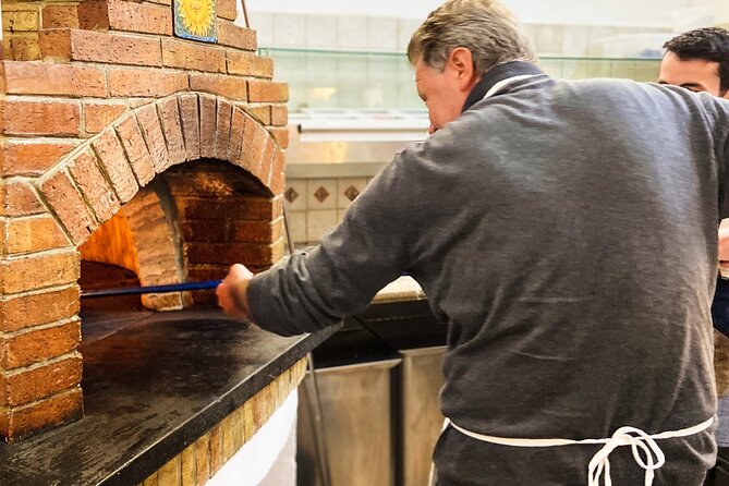 Pizza Cooking Class - Pizza dough in Sicilian style: hands-on technique, real rest time