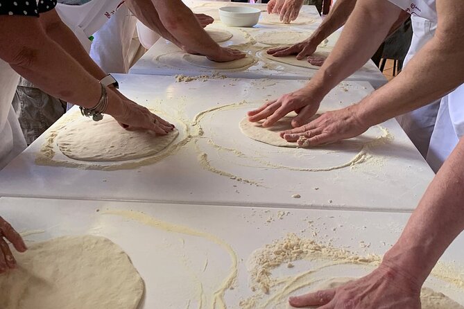 Pizza Cooking Class - Getting oriented at Ristorante Pizzeria Porta Messina