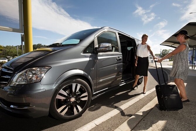 Private Airport Transfer From Taormina to Catania Fontanarossa - Drop-off at Catania Fontanarossa: building in airport buffer