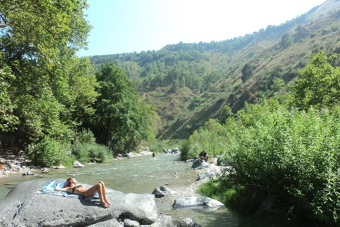 Private and Guided Tour of Gole Alcantara with traditional Lunch - How the Guide Shapes the Gorge Experience