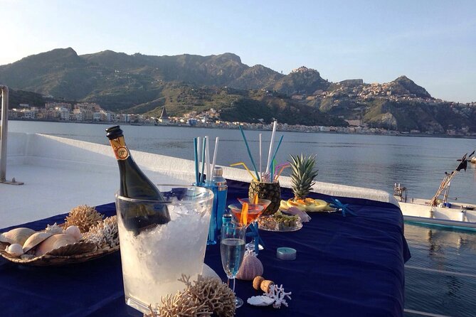 Private boat in Taormina and Isola Bella - Isola Bella stop: the view that explains the postcard