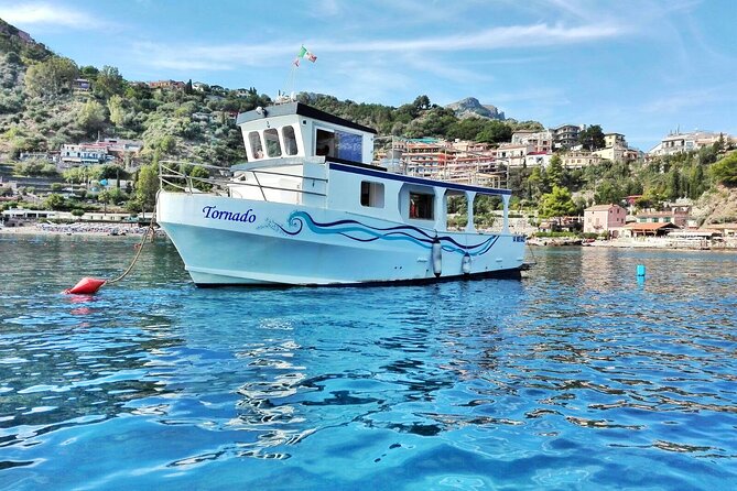 Private boat in Taormina and Isola Bella - Taormina and Giardini Naxos bays: the myths-meets-the-sea angle