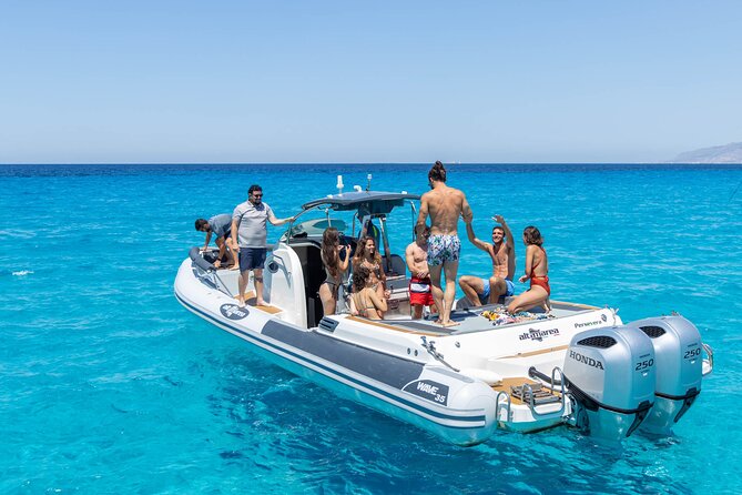 Private Boat Tour to discover Favignana and Levanzo from Trapani - Stop 3: Scogliera di Cala Rossa for crystal water and fish