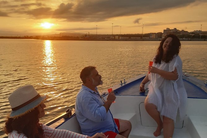 Private boat tour with prosecco and fresh fruit - Key highlights
