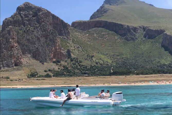 Private dinghy tour in San Vito lo Capo - Cruising the west side of Zingaro: more than one scenic stop