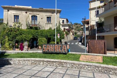Private Godfather and Taormina Tour with Luxury Van - Stop 1: Bar Vitelli, Granita Moments, and the S. Lucia Wedding Walk