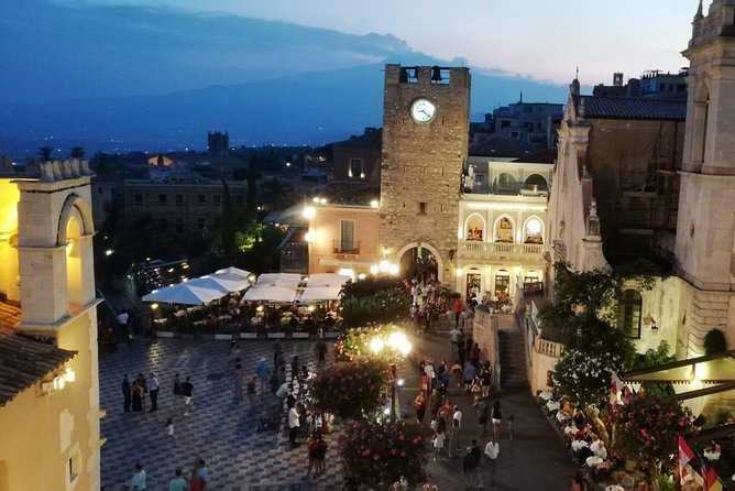 Private Taormina Sunset walking Tour with Aperitif - Palazzo Corvaja and the Roman Odeon: seeing the past without the museum fatigue