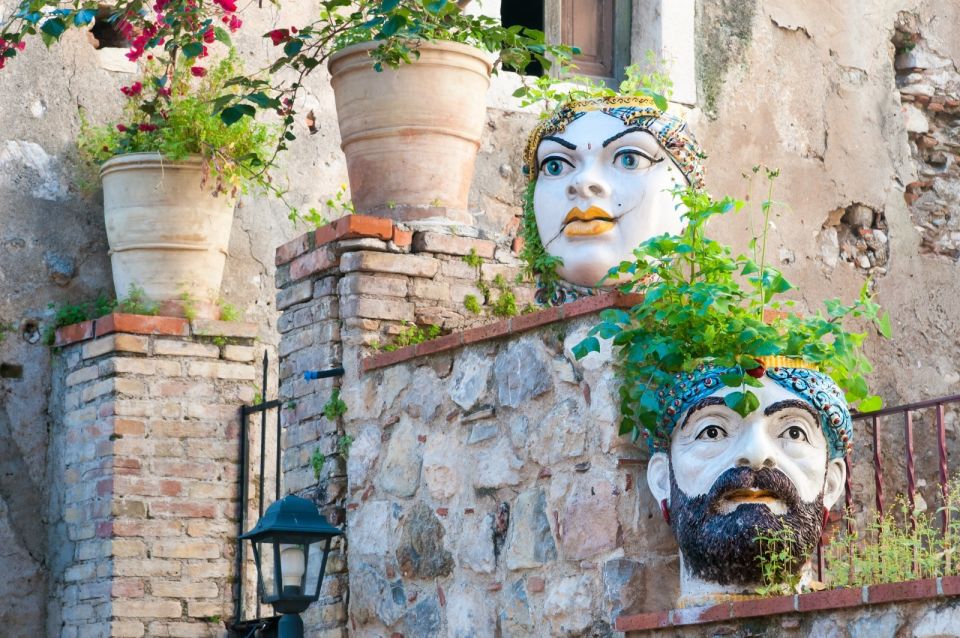 Private Taormina Top City Sights Walking Tour - Corso Umberto: the street that ties viewpoints together