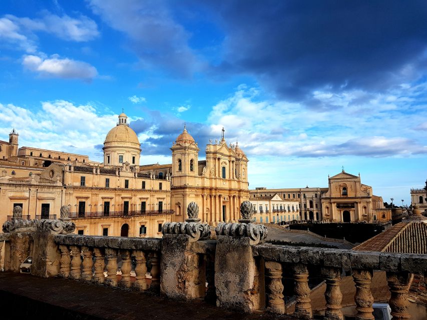 Private Tour of Noto with a local guide - Porta Reale: where the tour starts and how it shapes the walk
