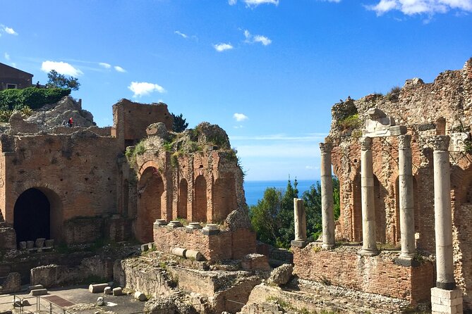 Private tour of Taormina, Castelmola, Isola bella for small groups - Guides and drivers: what the best days feel like