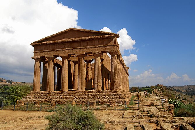 Private Tour of the Valley of the Temples in Agrigento - English guide quality: great when it clicks, annoying when it doesn’t