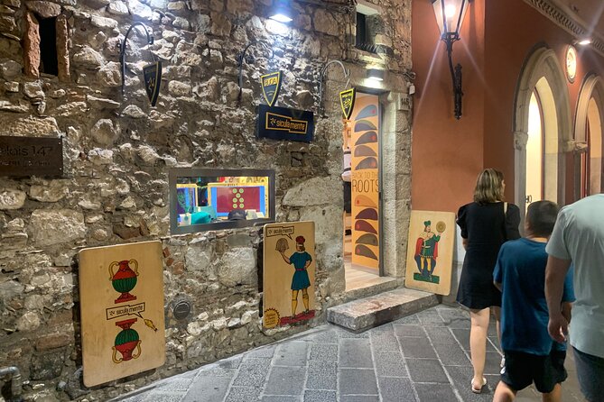 Private Tour Taormina, Savoca and Castelmola. Departure from Messina - Transportation and timing: what the van schedule really means for you