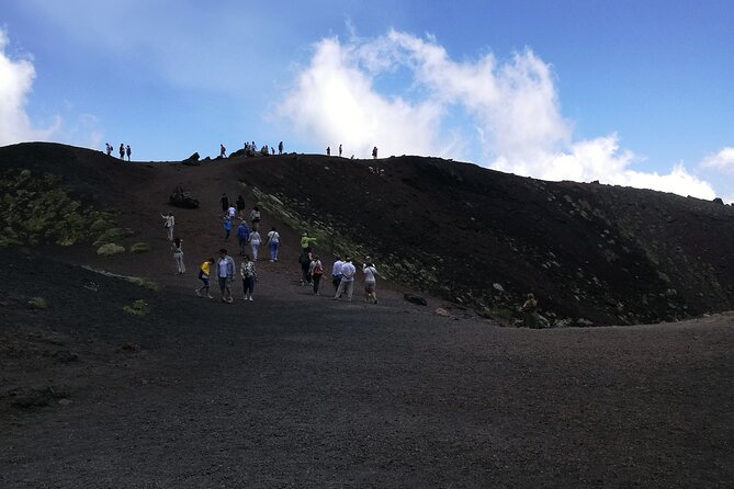 Private Tour to Taormina and Isola Bella - What to expect on the ground: walking, crowds, and photo timing