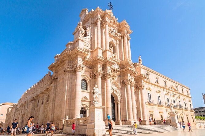 Private Transfer from Catania Airport to Siracusa or Taormina - Who should book this transfer (and who might not need it)