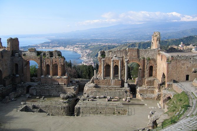 Private TRANSFER from Catania to GIARDINI NAXOS (or vice versa) - What’s Included vs. Not Included (So You’re Not Guessing)