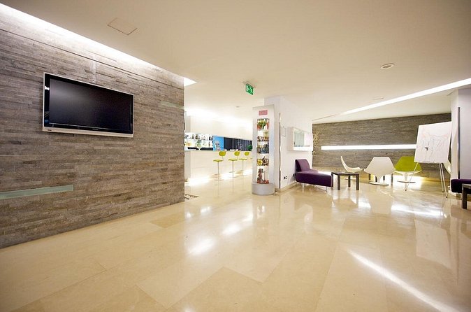 Private transfer from Palermo airport to Mercure Palermo Centro or vice versa - WiFi, bottled water, and little touches that add up