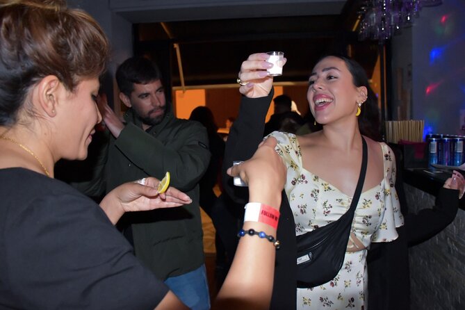 Pub Crawl Palermo - Piazza Sant’Anna and the Five-Bar Stretch: DJs, Music, and a Real Night Out Feel