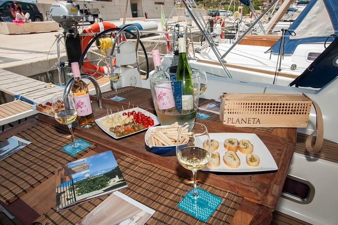Ragusa coast: Private Sailing tour - Meeting at Porto Turistico Marina di Ragusa (9:00 am Start)