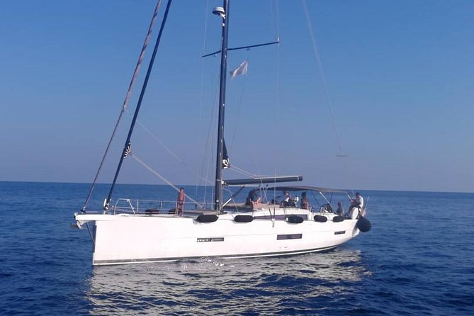 Ragusa coast: Private Sailing tour - Planeta Wine, Onboard Pace, and the Lunch Question