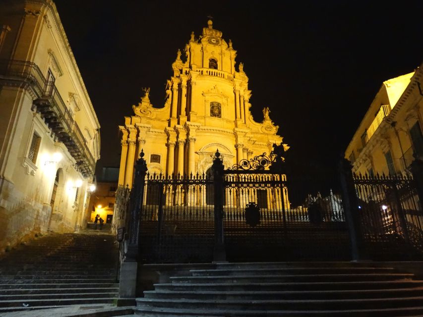 Ragusa Ibla: Walking Tour with Local Guide - Ibleo Garden: palms, views, and the Church of San Giacomo