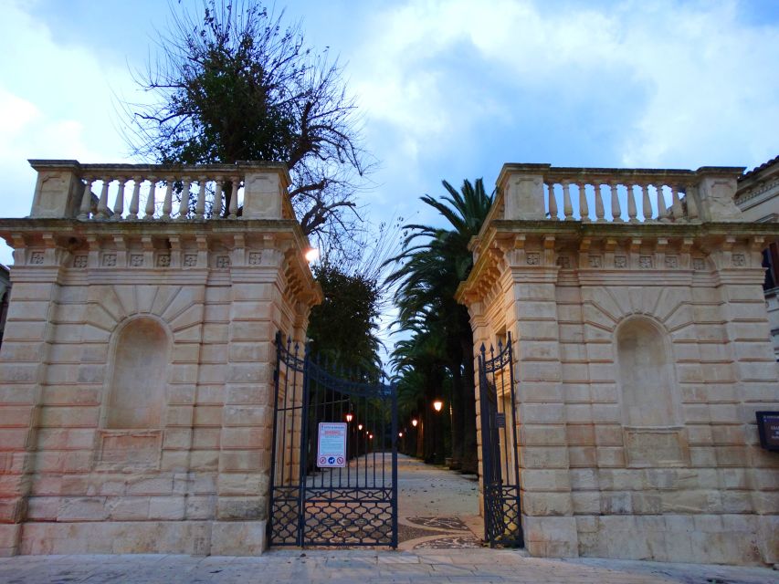 Ragusa Ibla: Walking Tour with Local Guide - Who this tour suits best (and who might want something else)