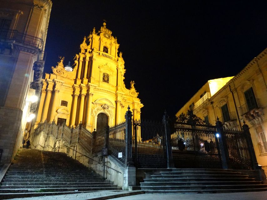 Ragusa Ibla: Walking Tour with Local Guide - Meet at Portal of San Giorgio: the town’s earthquake survivor