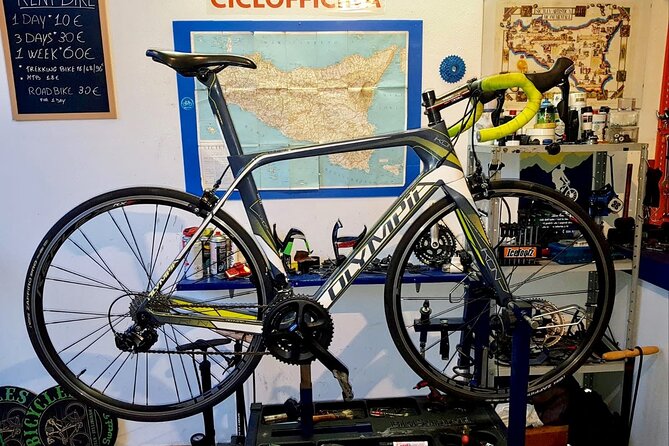 Rent a Carbon or Aluminum Road Bike in Sicily - What’s Included—and Why That Safety Kit Matters