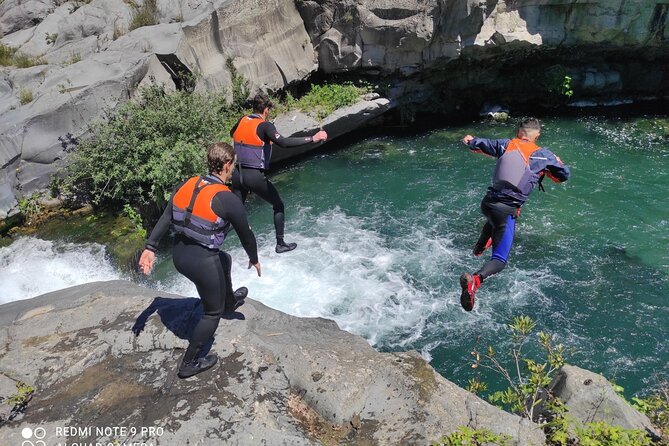 River Jumping Alcantara Gurne - Gear Up and Get Organized: Headquarters, Parking, Showers, and Lockers