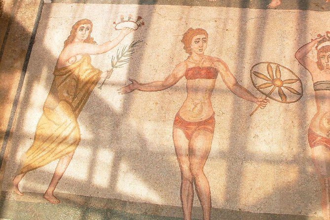 Roman Villa del Casale guide (Piazza Armerina): truly fabulous mosaics in Sicily - Entering the Roman domus: mosaics you can read with a guide