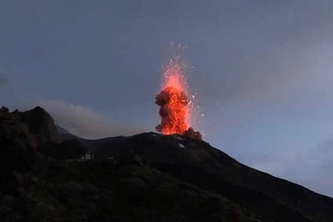 Sciara del Fuoco from the sea, night tour SMALL GROUP - Why night boat viewing makes Stromboli feel different