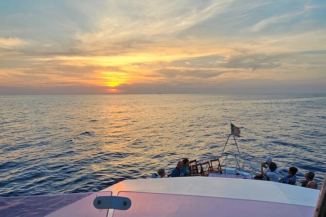 SciatumiaDay boat tour to Lampedusa with typical lunch - Lunch on board in a Lampedusa cove: why the menu feels like value