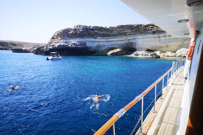 SciatumiaDay boat tour to Lampedusa with typical lunch - Capo Ponente and the steamship wreck: history you can see, not just hear