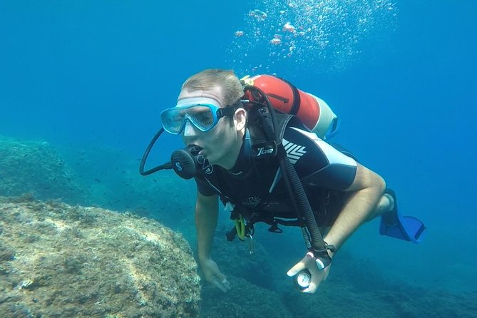 Scuba Diving Experience in Taormina - Shore vs. Boat: How the Guide Chooses the Easier Conditions
