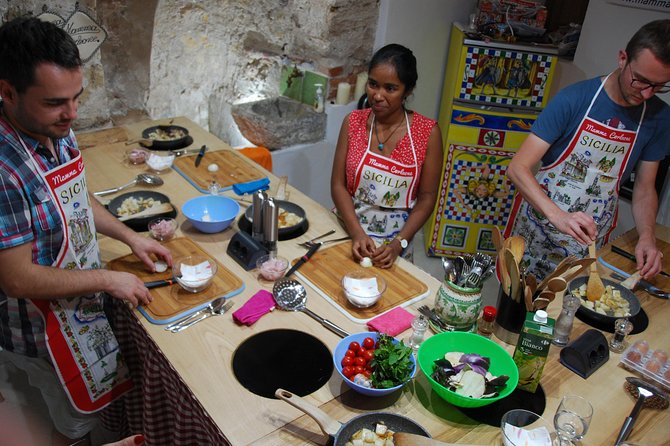 Sicilian Cooking Class : From Black to White - Quick highlights