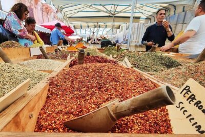 Sicilian Food tour and wine tasting in Ortigia in Syracuse - Meeting in Siracusa: where it starts and how long you’ll be out
