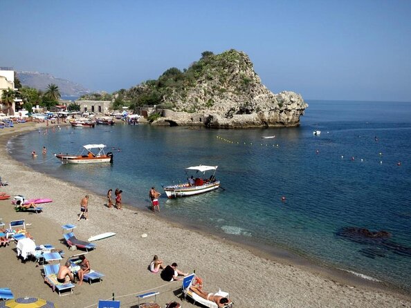 Sicilian wine tasting on the boat in Taormina - A 3-hour Taormina cruise that mixes wine, snorkeling, and real food