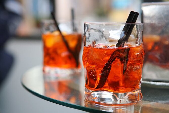 Siracusa cocktail experience, walking tour, rooftops, prime venue - Thomas la Dolce Vita Connoisseur: The Real Secret Sauce