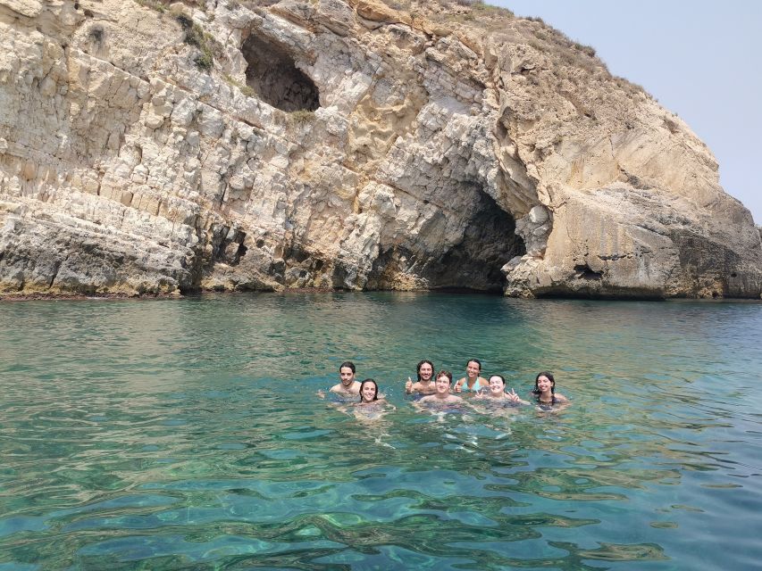 Siracusa: Ortigia Boat Tour with Marine Grotto - Price and included perks in a $45.55, 2-hour package
