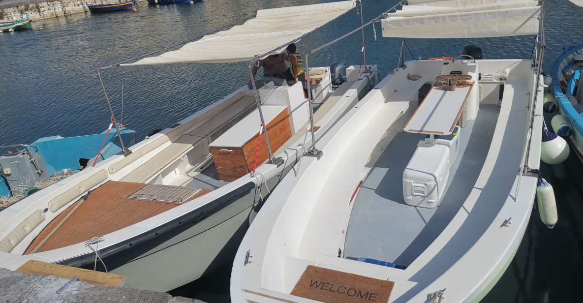 Siracusa: Ortigia Boat Tour with Marine Grotto - Siracusa port cruising, Foro Italico yachts, and the Umbertino bridge