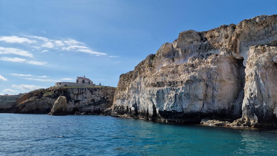 Siracusa: Ortigia & Sea Caves Boat Tour with Sunset Apertif - 2.5 hours that actually feels paced for sunset