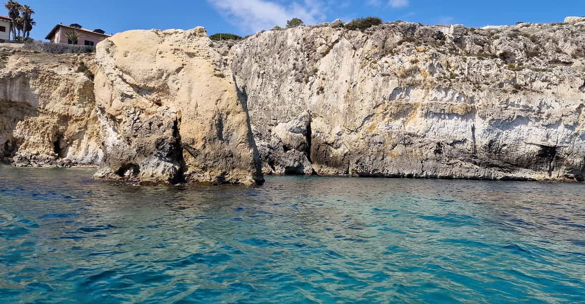 Siracusa: PRIVATE boat excursion 2,5h - Choose Your Own Adventure: Ortigia Coast vs. Syracuse Marine Caves