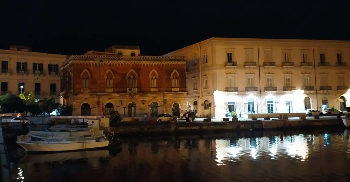 Siracusa Tour: Ortigia by Night in English - Starting at the Temple of Apollo (Apollonion): first impressions count