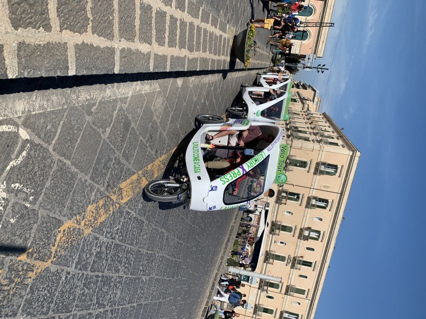 Siracuse: Guided Velobike Tour - The mid-route rhythm: short walks, shopping pauses, and free time