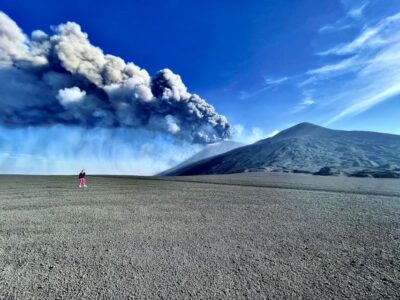 Special trekking on the most authentic and wild side of Etna - The 4x4 climb to the volcanological observatory (1800 to 2800 m)