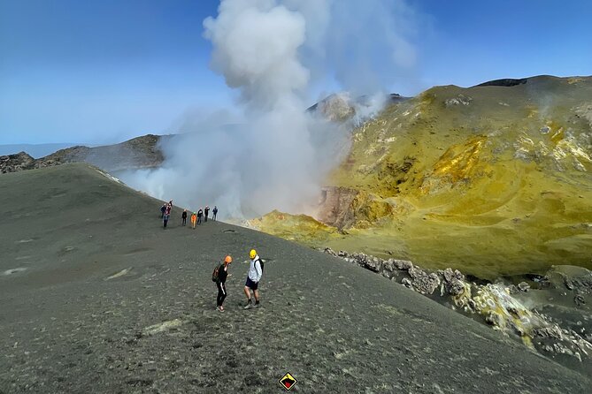 Summit Etna North 3380mt: 4x4 and trekking - Guide Quality and Pacing: Why This Feels Intentionally Managed