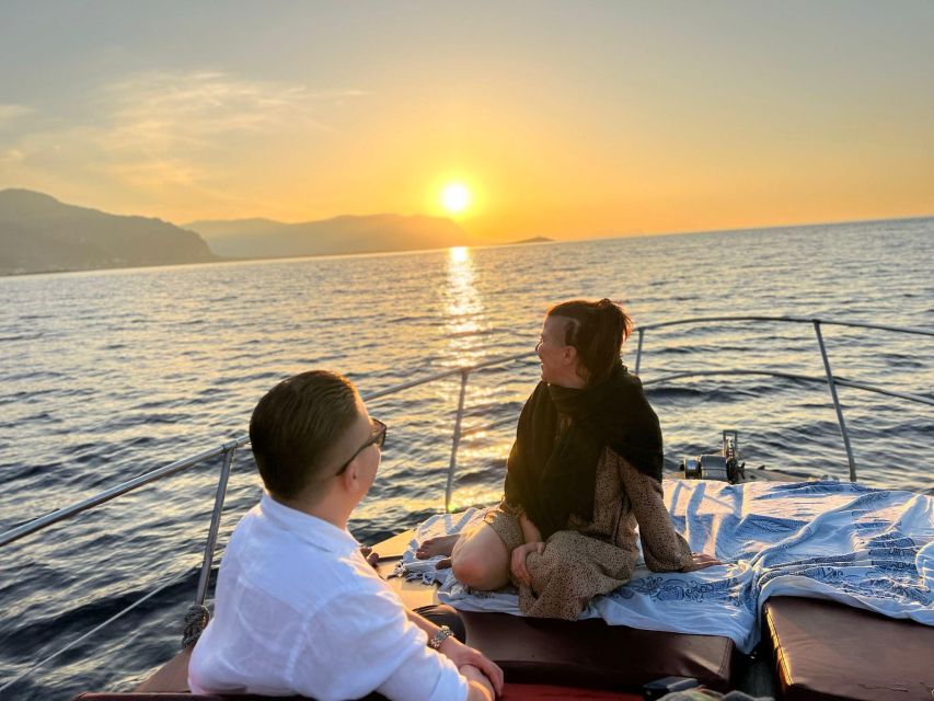 Sunset boat tour in Palermo - The Sicilian aperitivo aboard: street food, Aperol Spritz, and cannoli on the spot
