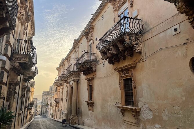 Syracuse Bicycle Rental - Picking Up Your Bike Near Ortigia at Via Filippo Cordova