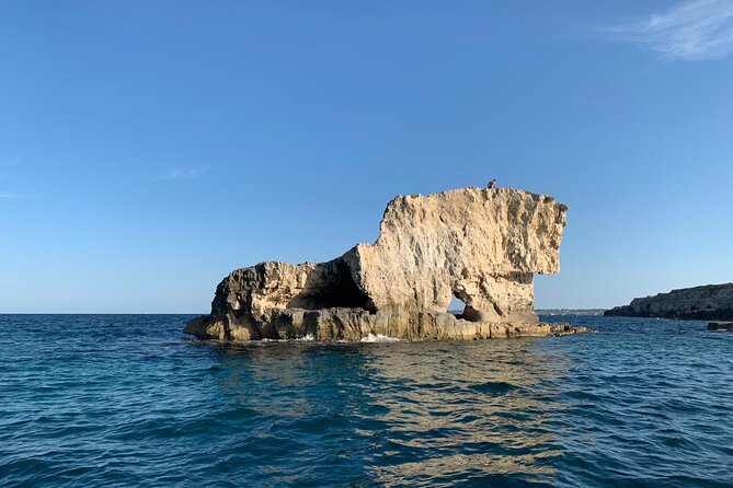 Syracuse Boat Excursion with Snorkeling to the Sea Caves - From Via Eritrea to the Dock: Getting on the Boat Fast