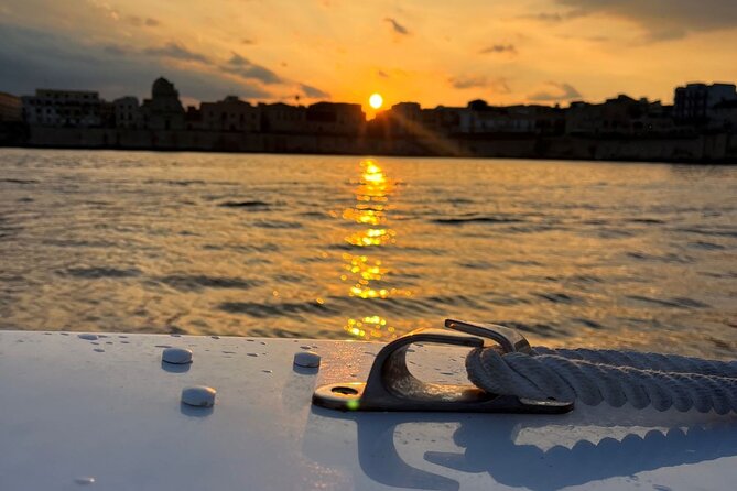 Syracuse: Boat tour with Aperitif 2 hours - Sailing toward Ortigia: Castello Maniace and the sunset timing